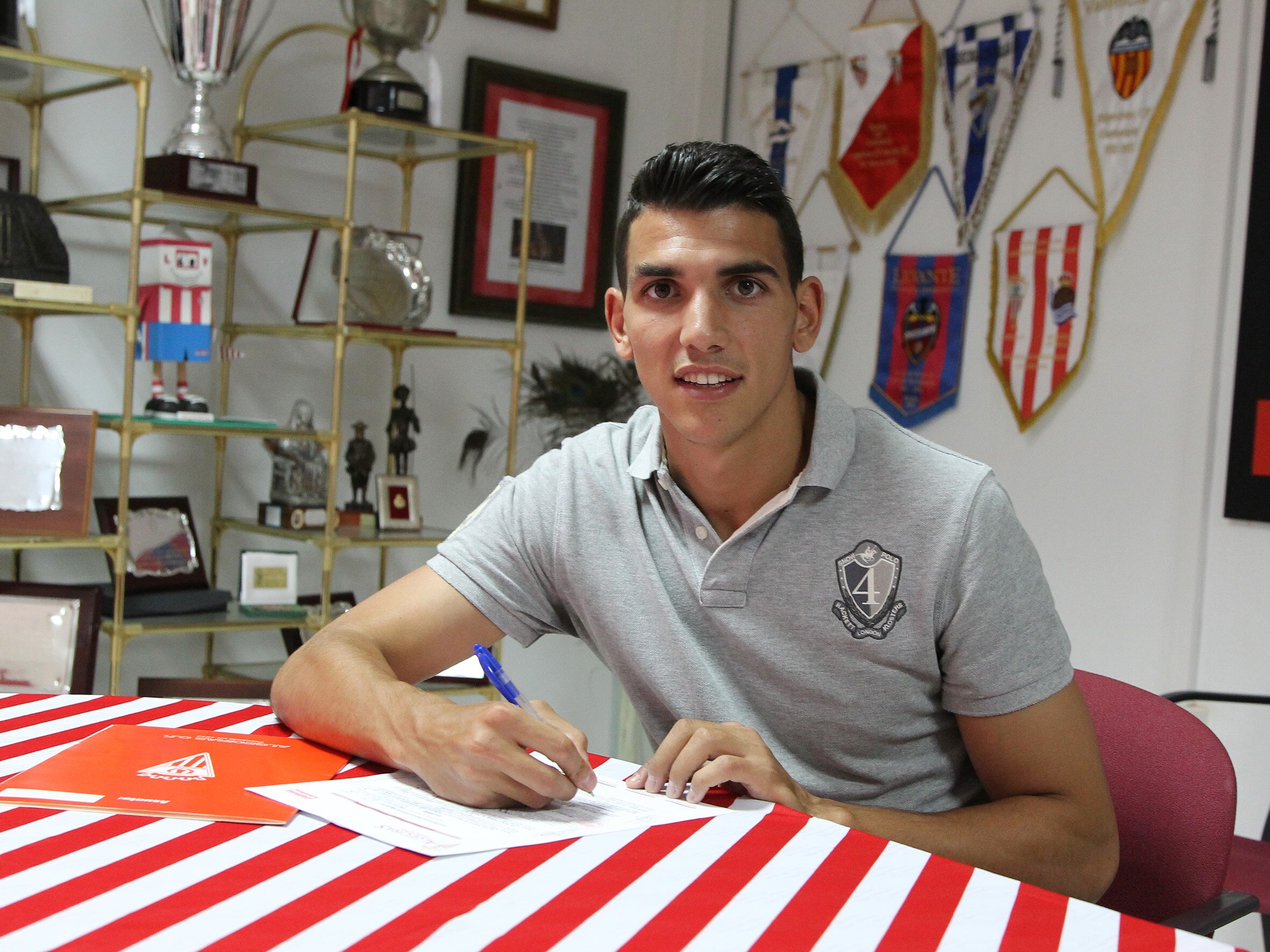 David Grande ya es delantero del Algeciras CF